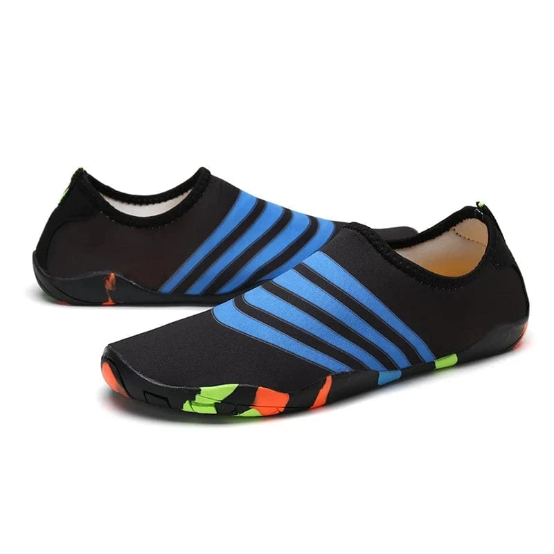 Chaussons Plage enfants antidérapants et fun | ZOLVIA SplashyKids™ Noir/Bleu / 28