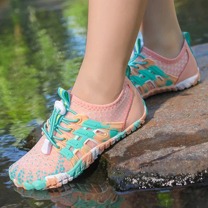 Chaussures aquatiques enfants colorées et antidérapantes | ZOLVIA
